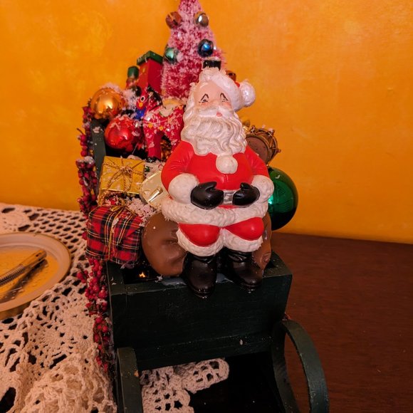 Vintage Santa, With Vtg Wood Toys And Vtg Tree Balls in Wood Sleigh - Picture 4 of 5